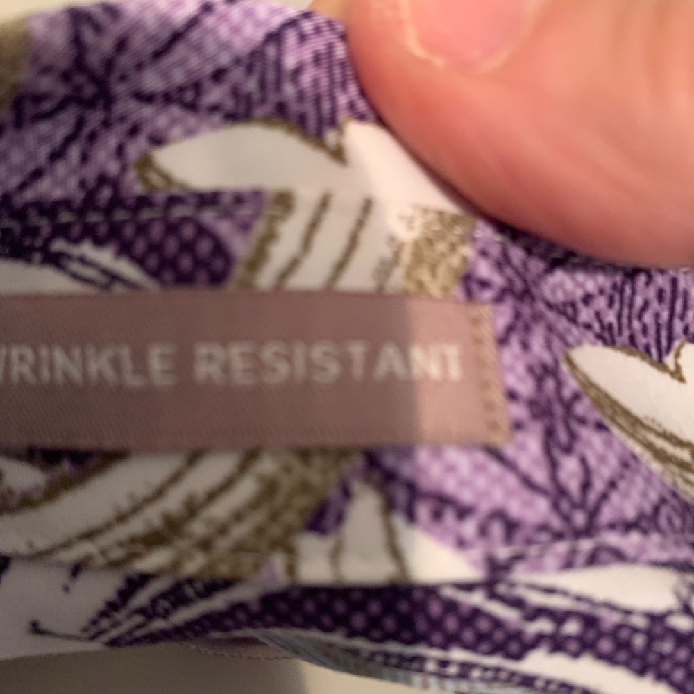 Chicos Wrinkle Resistant Button Down Top. Nwot - image 3